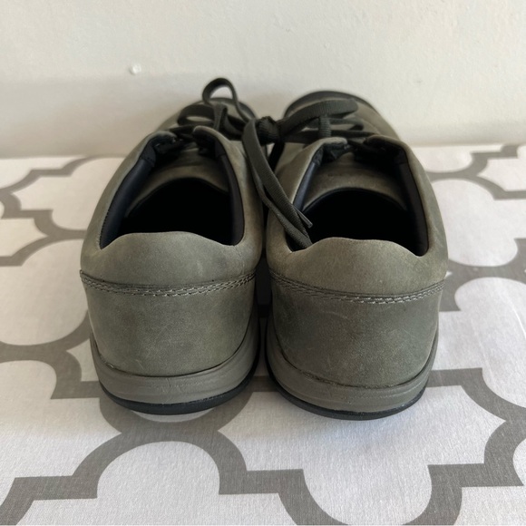 Keen Green Athletic Leather Shoes | Versatile & Comfortable - Picture 7 of 9